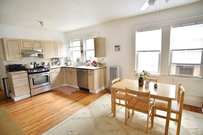 Photo - 199 South St Unidad 6