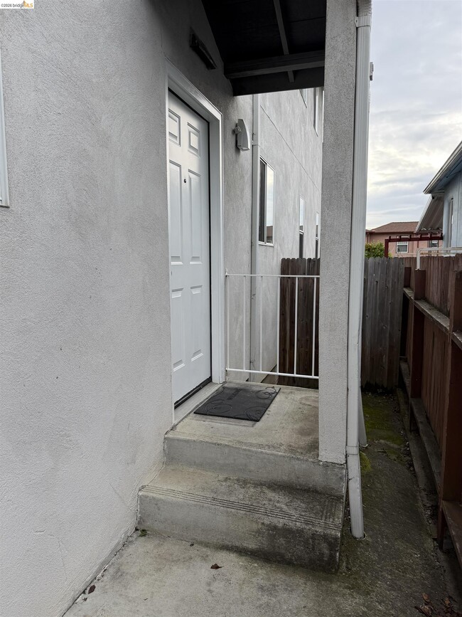 Photo - 525 Clayton Ave