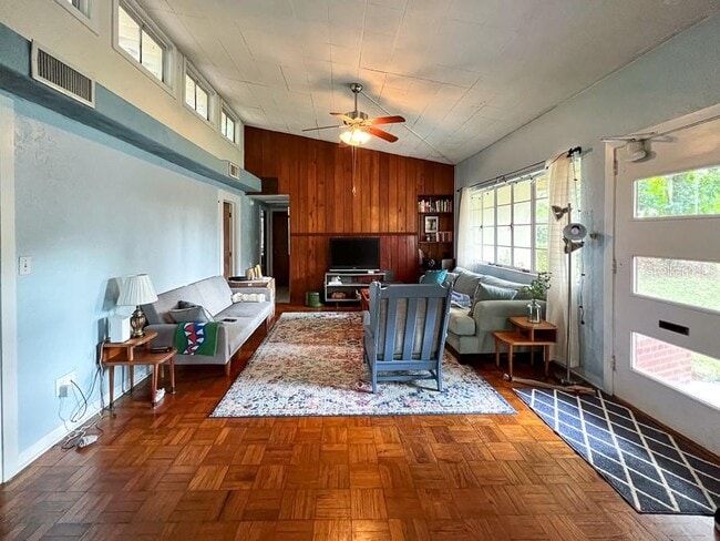 Photo - 929 NW 22nd St