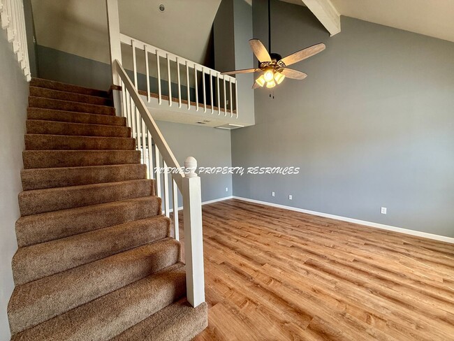 Photo - Charming 2bd 1.5 bath Duplex w/ Garage for Lease