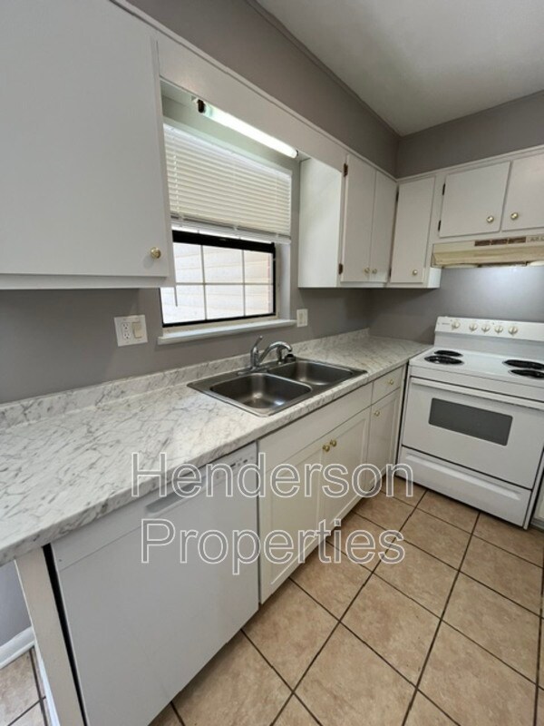 Photo - 1345 N 6th St