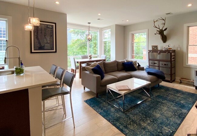 Building Photo - 2101 11th St NW Unit 301