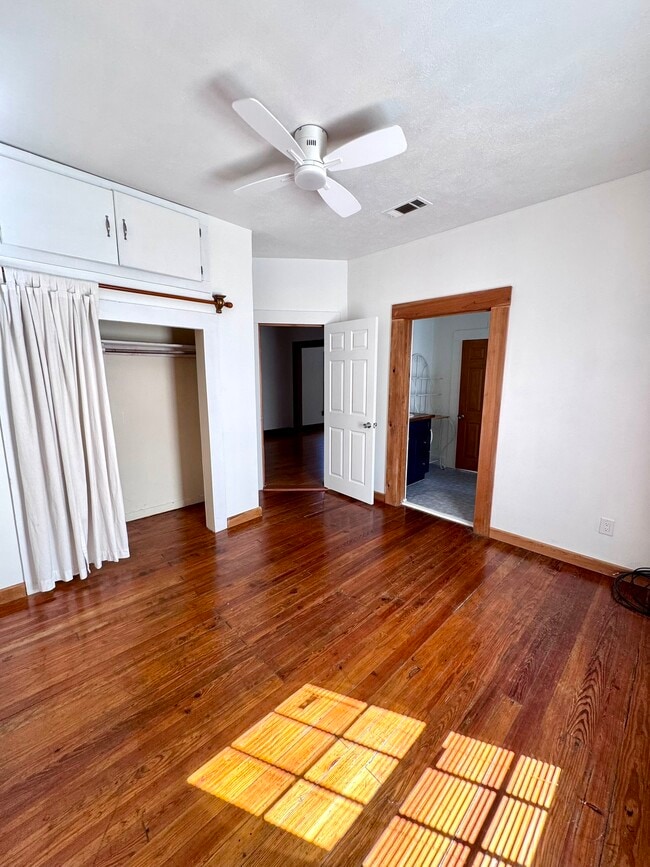 Photo - 311 N Division St