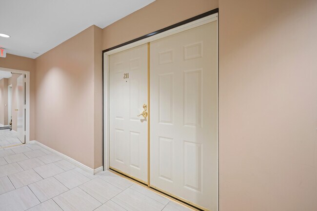Photo - 14141 Dickens St Unit 211