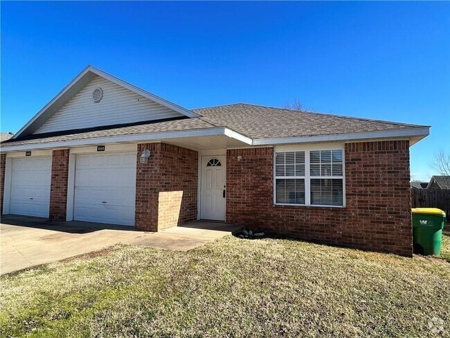 Building Photo - 650 Appleridge Dr Rental