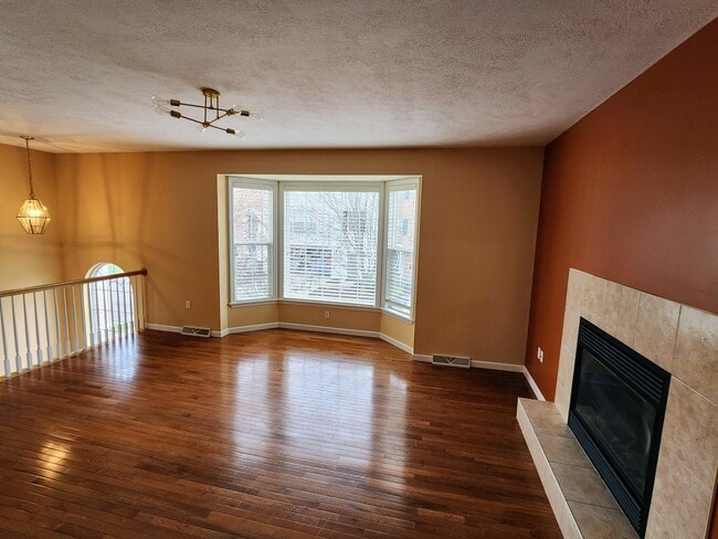 Photo - 10528 Forest Hill Dr