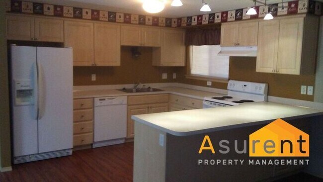 Photo - 3 Bed, 2 Bath Home on Large Flag Lot