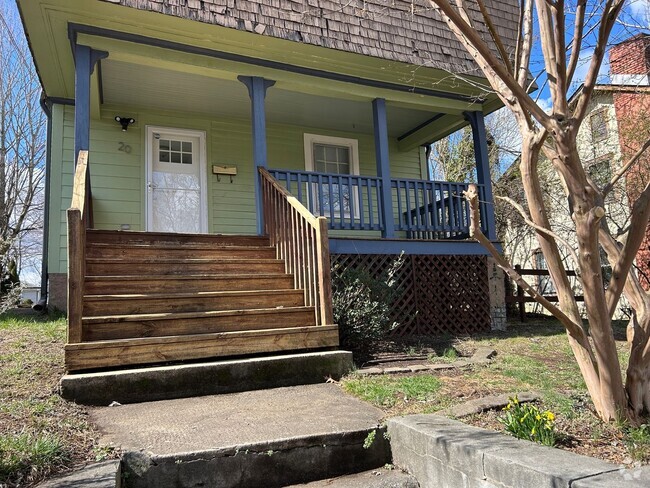 Building Photo - Central - Beautiful 1920's Two Story Home!