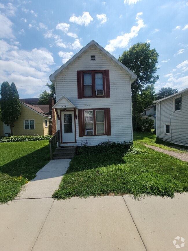 Building Photo - 239 Chippewa St Rental