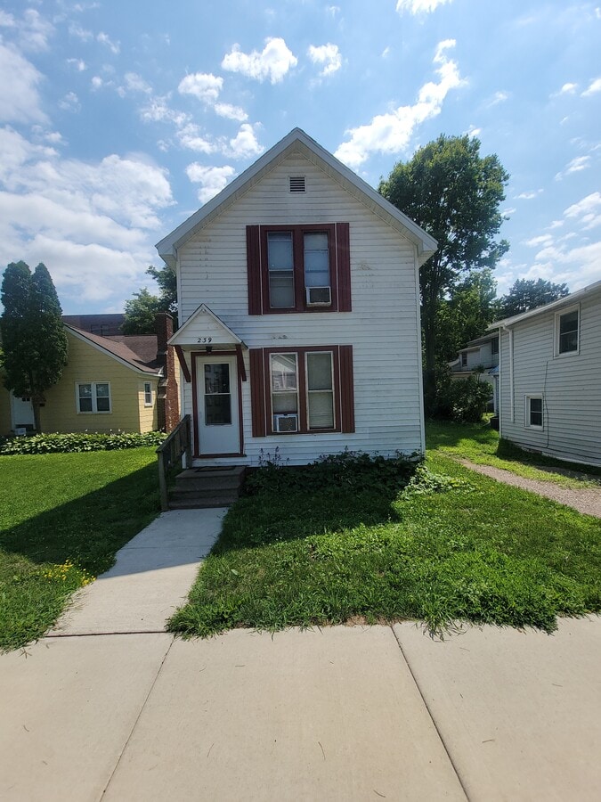 Photo - 239 Chippewa St Casa