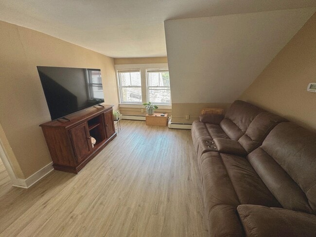 Photo - 29 Central St Unit 3