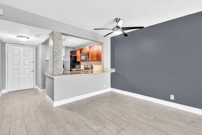 Photo - 109 Lake Emerald Dr