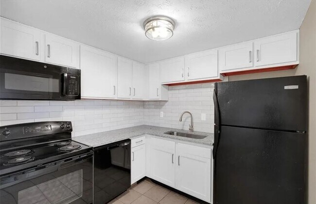 Photo - Remodeled Clarksville 4 bedroom, 2 bathroom!
