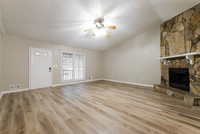 Photo - 2193 Cruse Rd NW