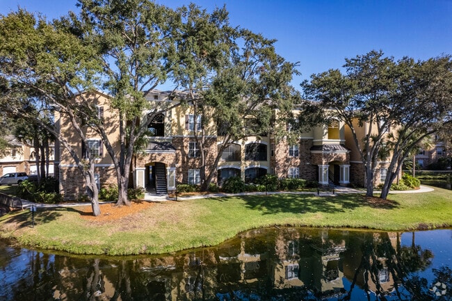 10003 Courtney Palms Blvd Tampa, FL, 33619 - Courtney Palms