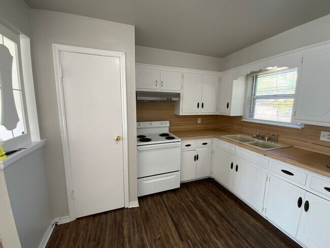 Photo - 2919 NW 20th St Unit 2919 NW 20th St.