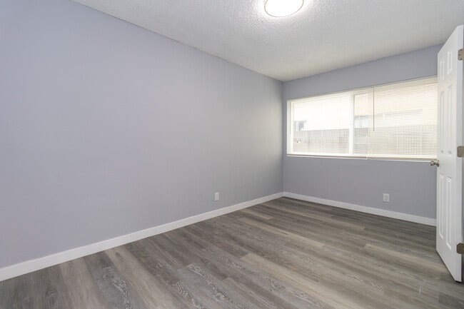 Photo - Kalnor Apartments