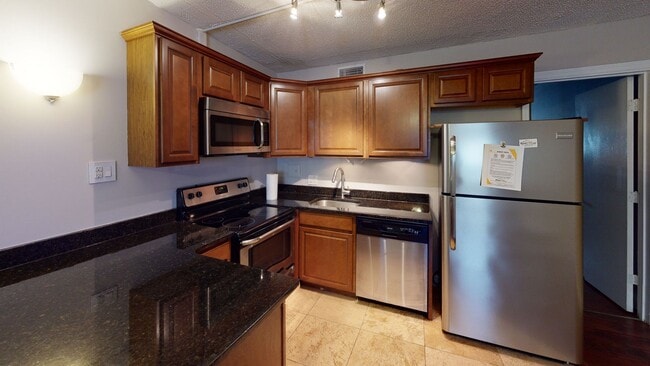 Building Photo - 510 14th St Unit ET205 BR1 (EVIP)