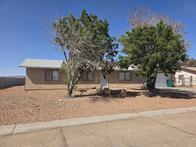 Building Photo - 6615 Nielsen Way