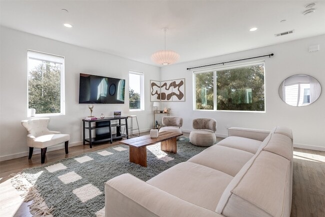 Photo - 1430 Grigsby Ave