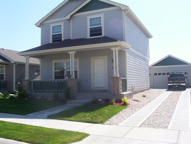 Building Photo - Fort Collins Gem – 3 Bed, 2.5 Bath with Yard