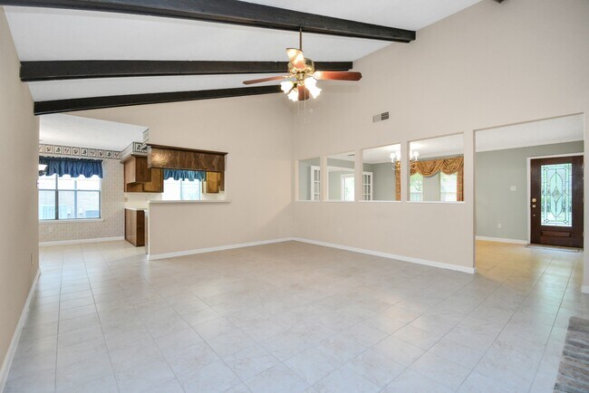 Photo - 2818 Colonial Dr