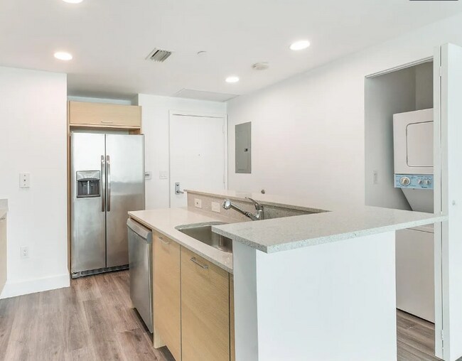 Photo - 350 NE 24th St Unit 908