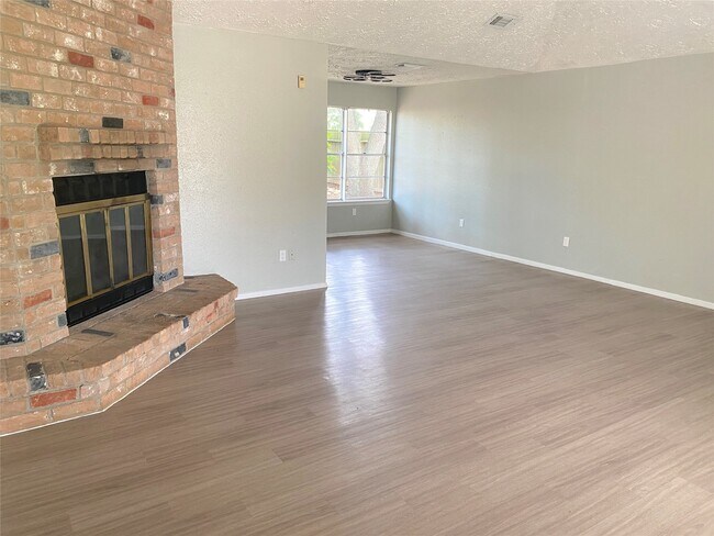 Photo - 16222 Summer Dew Ln