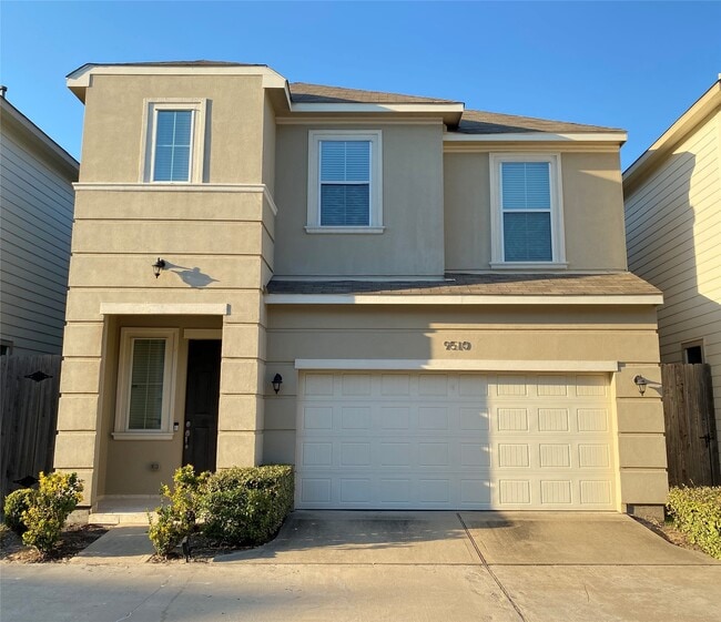 Photo - 9510 Cedarpost Square St