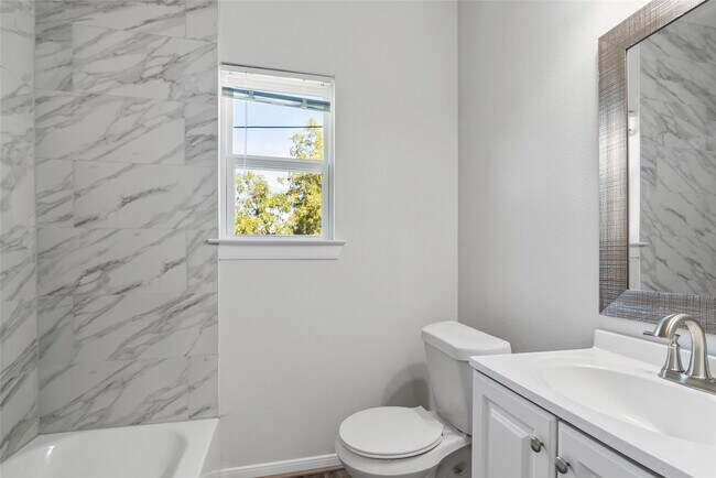 Photo - 4313 Harrisburg Blvd Unit 7