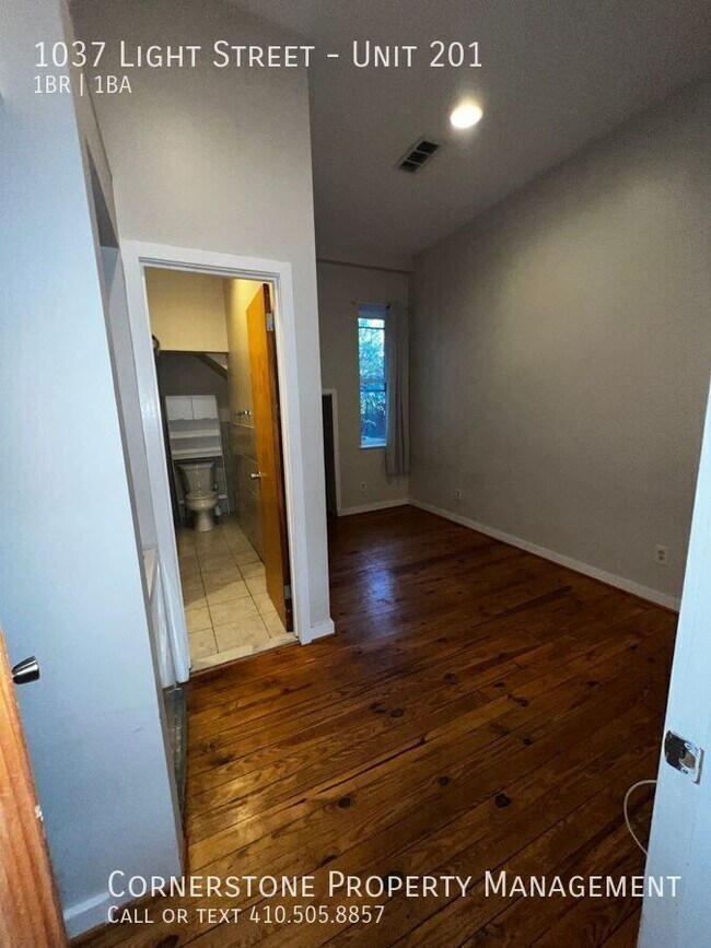 Photo - 1037 Light St Unit 201