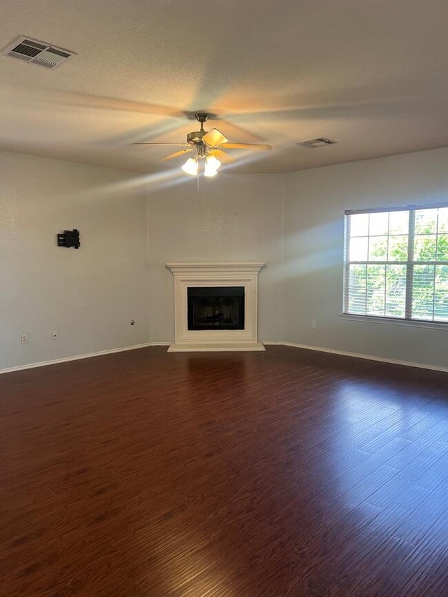 Photo - 1318 Willow Bluff Dr