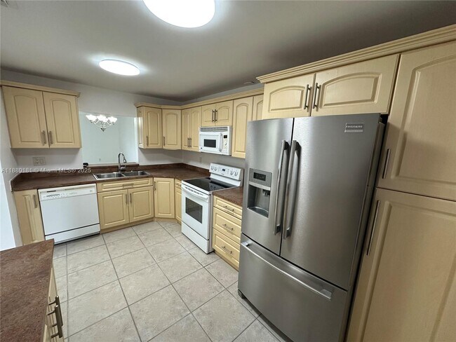 Photo - 2761 SW 58th Manor
