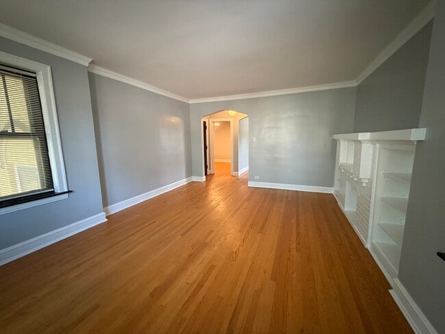 Photo - 7759 S Prairie Ave Unit 2