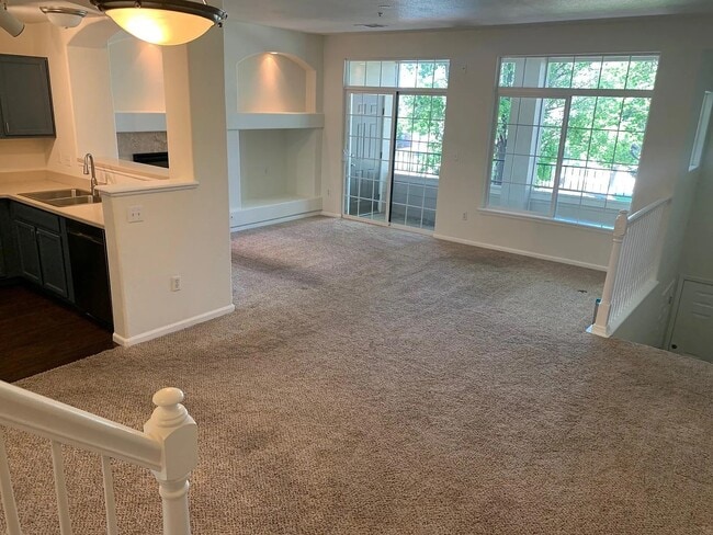 Photo - 1520 S Florence Way Unidad 110