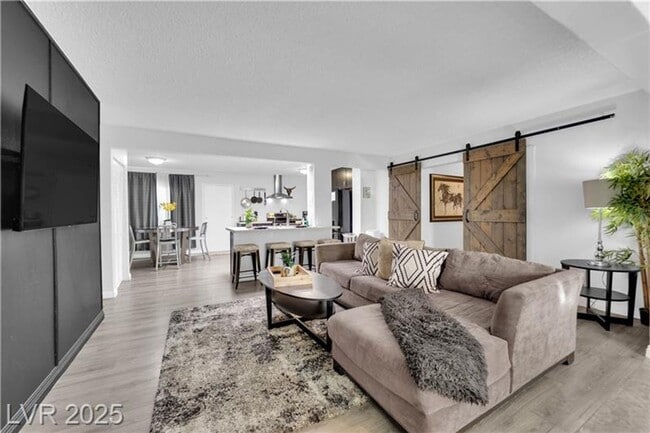 Photo - A Must See!! 5 bedroom 3.5 Bathroom home i...