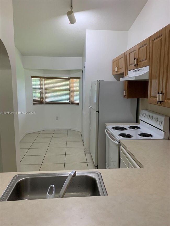 Photo - 1250 SE 29th St Unit 205-58