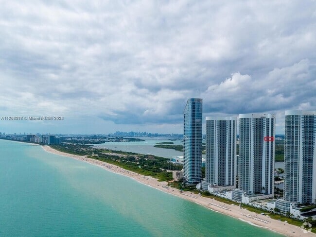 Building Photo - 15901 Collins Ave Unit 3004 Rental