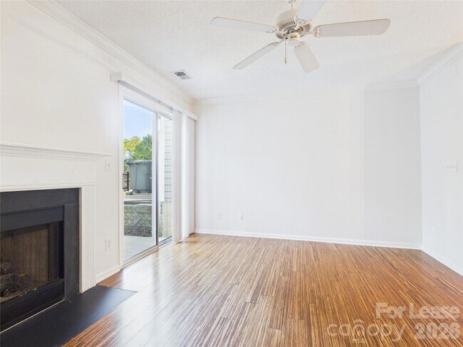 Photo - 609 Mountainwater Dr