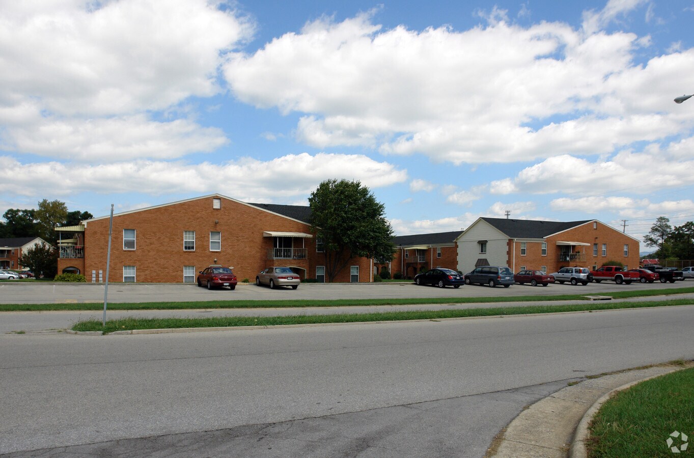 Photo - Chateau Riviera Apartments