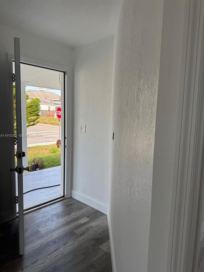 Photo - 46 S Oleander Ave