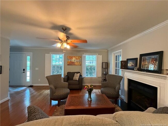 Photo - 35 Woodbury Ln
