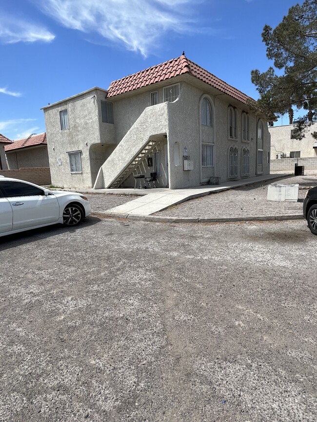 Photo - 4437 Newsom Cir Unidad D