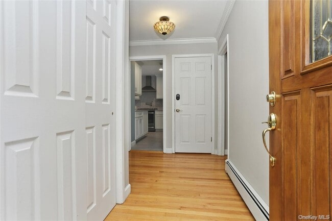 Photo - 350 Spring St