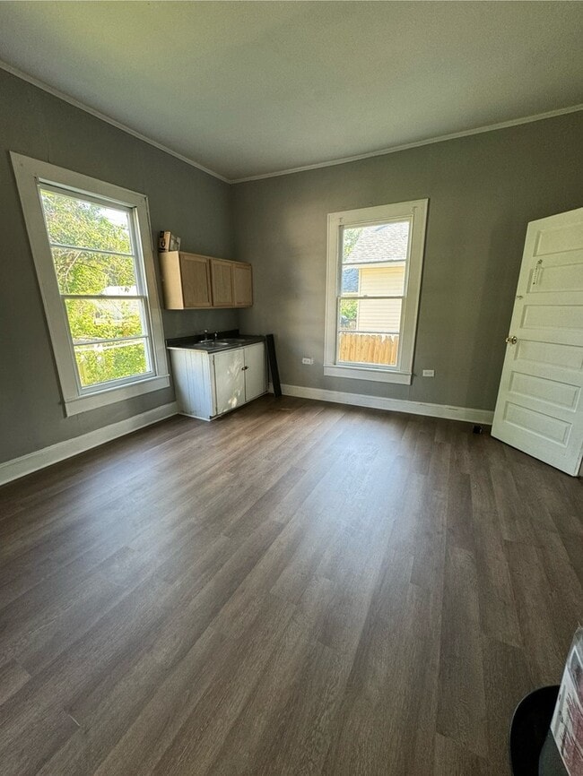 Photo - 323 Hasty St