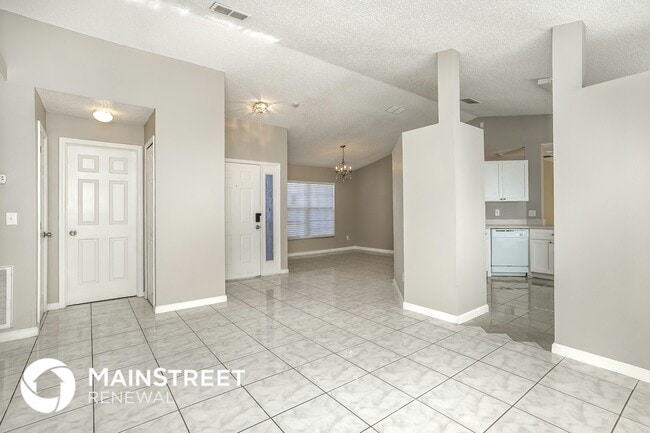 Photo - 636 Regency Way