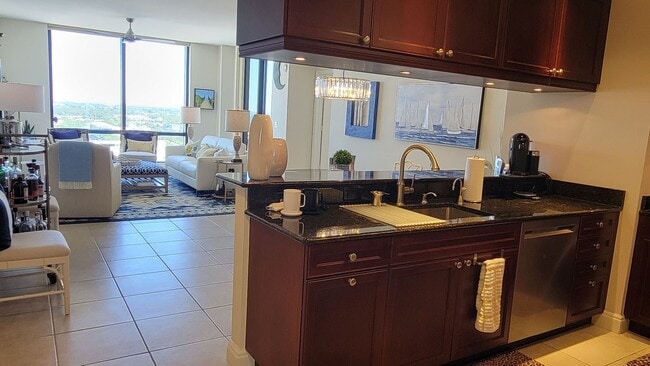 Photo - Short term ONLY luxury 2/2 condo in the heart of downtown Sarasota