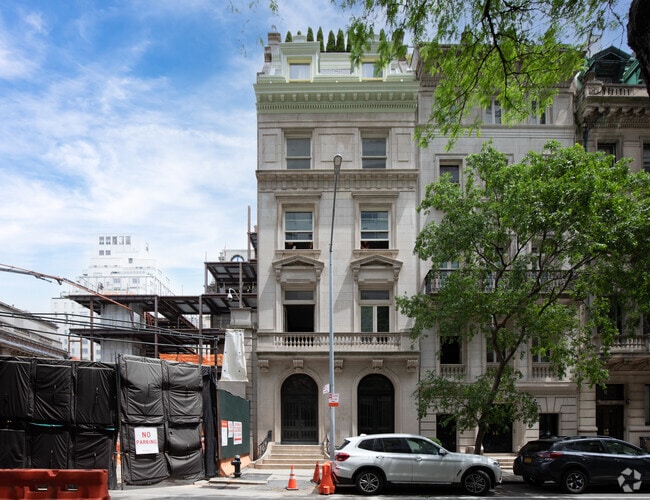 Photo - 11-15 E 70th St