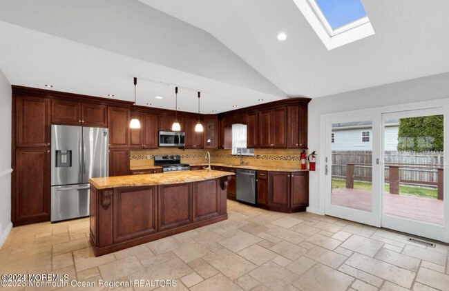 Photo - 1008 4th Ave