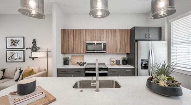 Luxury 2 Bed — $1,850 + Up to 6 Weeks Free! - Luxury 2 Bed — $1,850 + Up to 6 Weeks Free! Unidad WSPN Rental